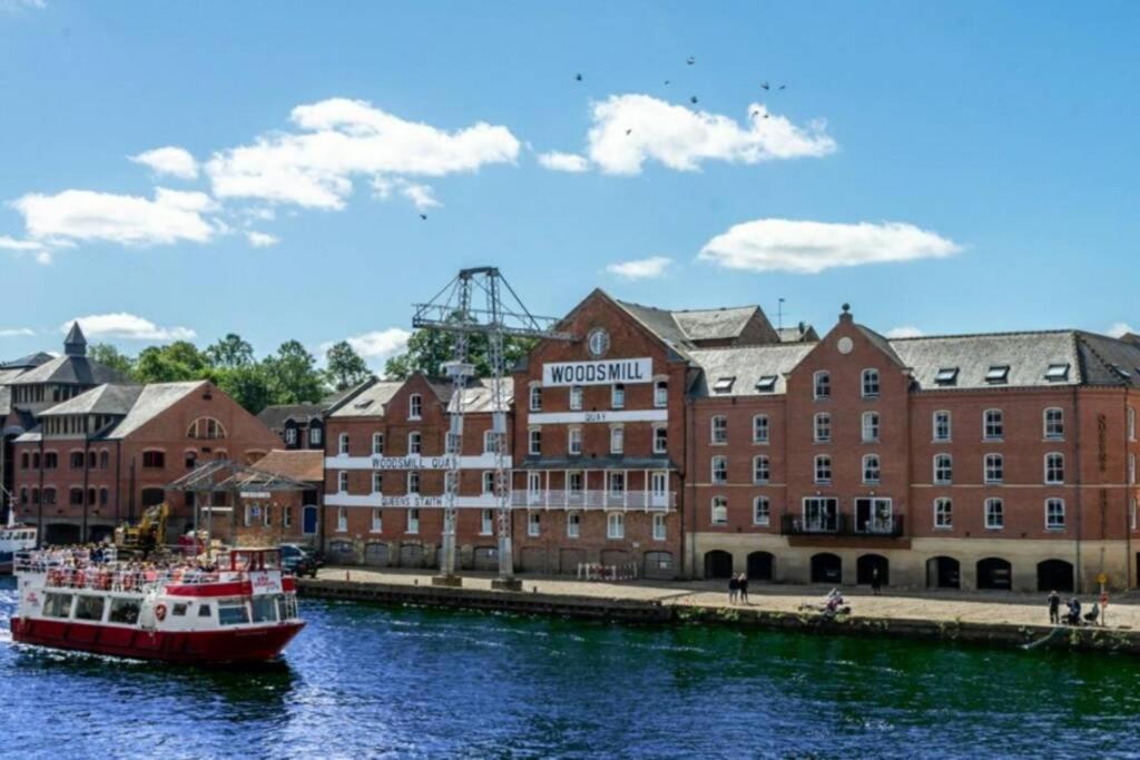 The Riverside At Woodsmill Quay With Parking York Exteriör bild