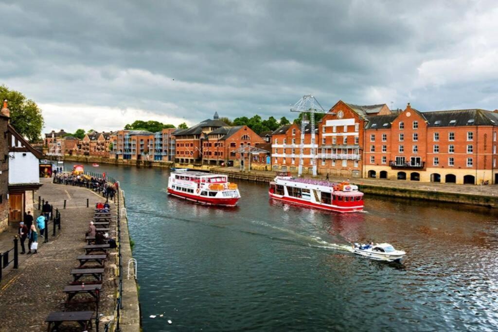 The Riverside At Woodsmill Quay With Parking York Exteriör bild